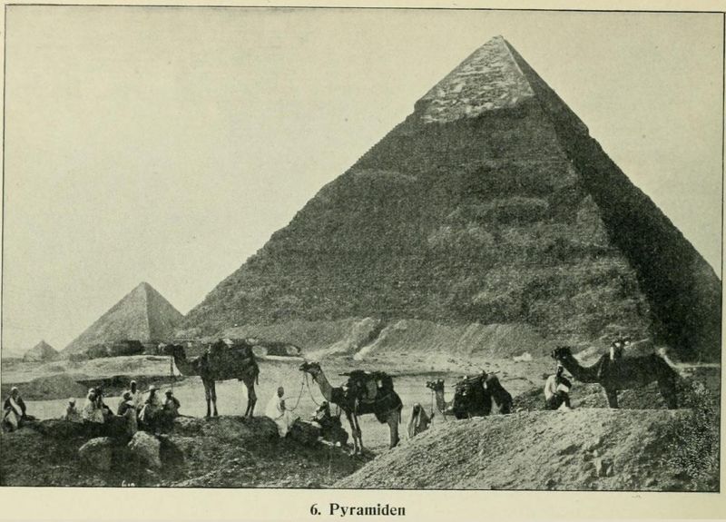006 Pyramiden