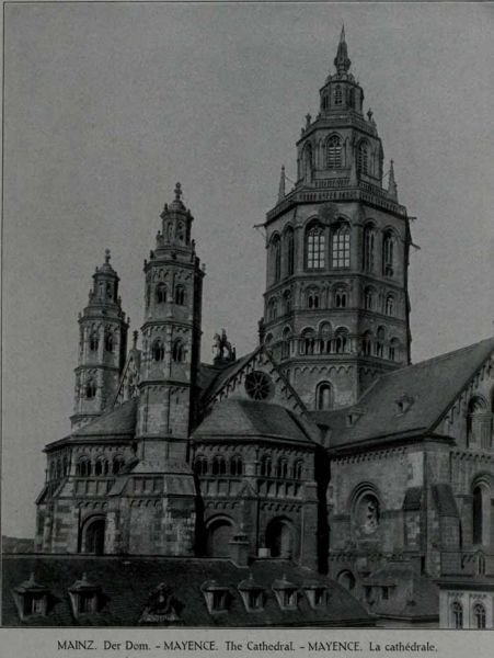 019 Main. Der Dom
