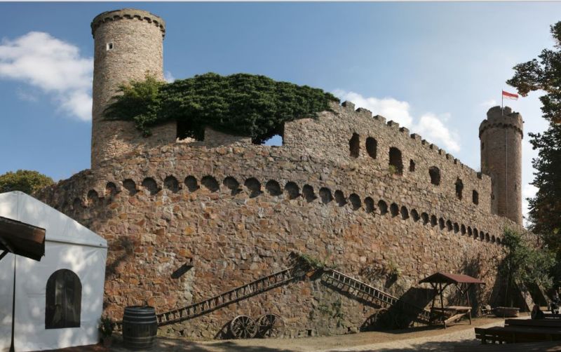 Auerbacher Schloss, Westseite der Burganlage