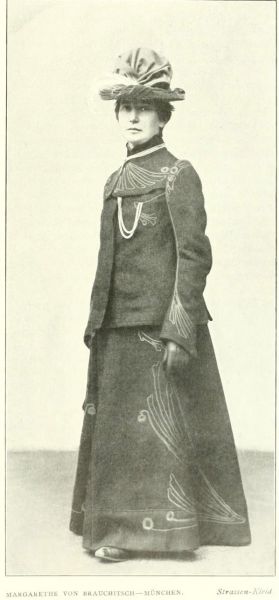 Straßen-Kleid – Marg. von Brauchitsch – München