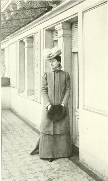 Straßen-Kleid Vorderansicht - Prof. H. van de Velde
