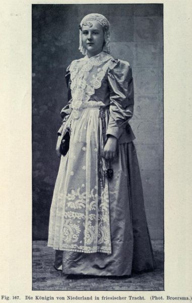 167. Die Königin von Niederland in friesischer Tracht