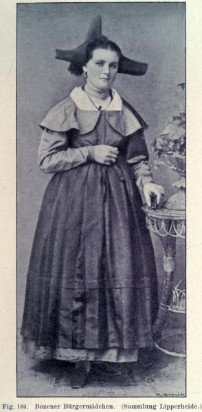 182. Bozener Bürgermädchen