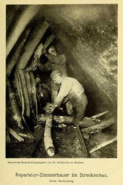 Bergbau, 008 Reparatur-Zimmerhauer im Streckenbau