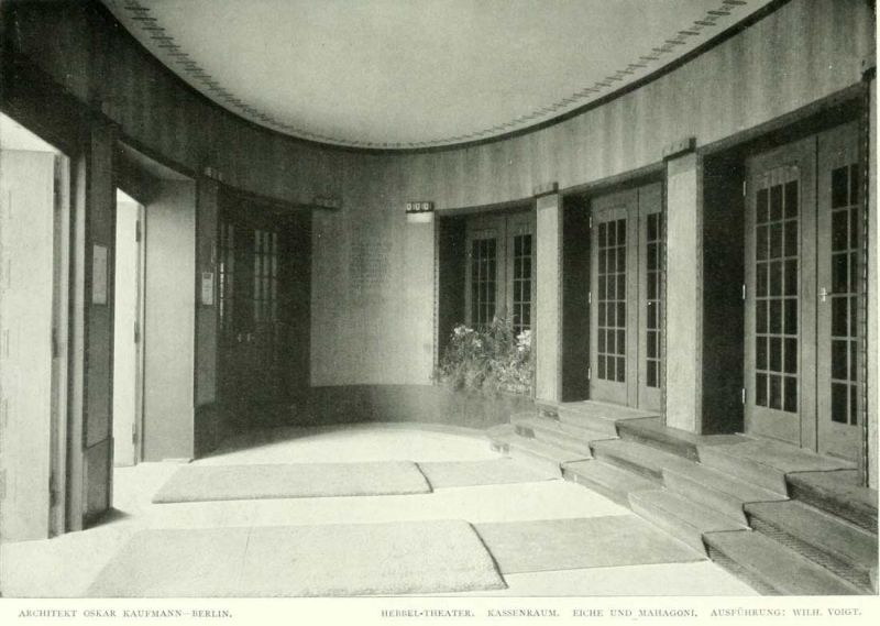 009 Architekt Oskar Kaufmann – Berlin. Hebbel-Theater. Kassenraum. Eiche und Mahagoni. Ausführung: Wilhelm Voigt.
