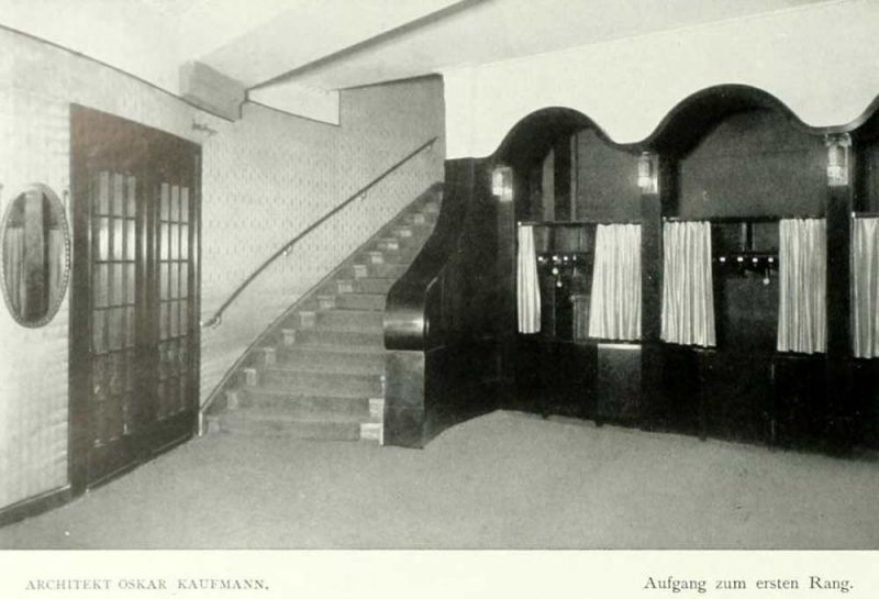 010 Architekt Oskar Kaufmann – Berlin. Hebbel-Theater. Aufgang zum ersten Rang.
