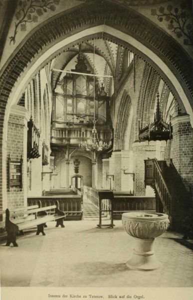 007 Teterow, Kirche, Inneres, Blick auf die Orgel (Lichtdruck) 9