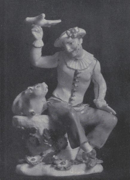 Abb. 38 Knabe mit Katze und Vogel. Modell von Kaendler. Bunt bemalt 