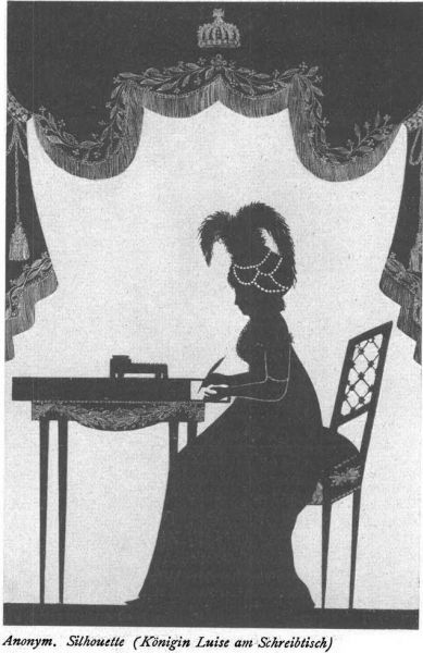 014 Anonym. Silhouette (Königin Luise am Schreibtisch) 