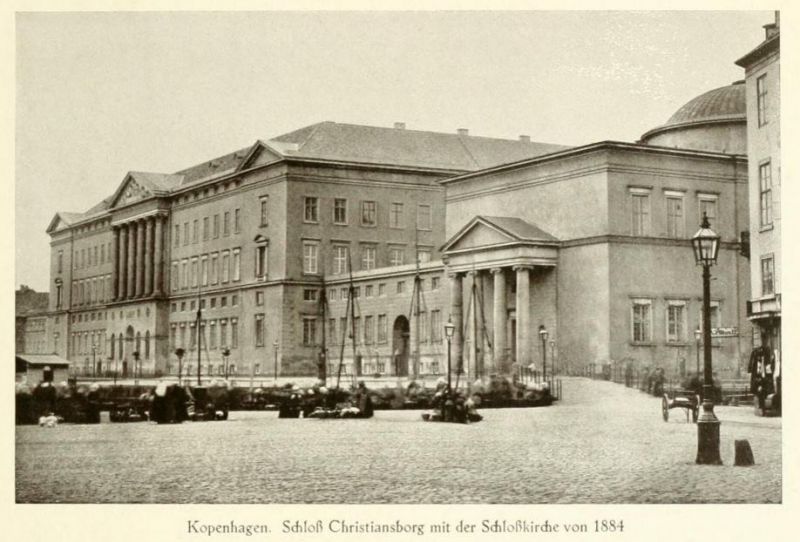 XV Kopenhagen, Schloss Christiansborg mit der Schlosskirche von 1884