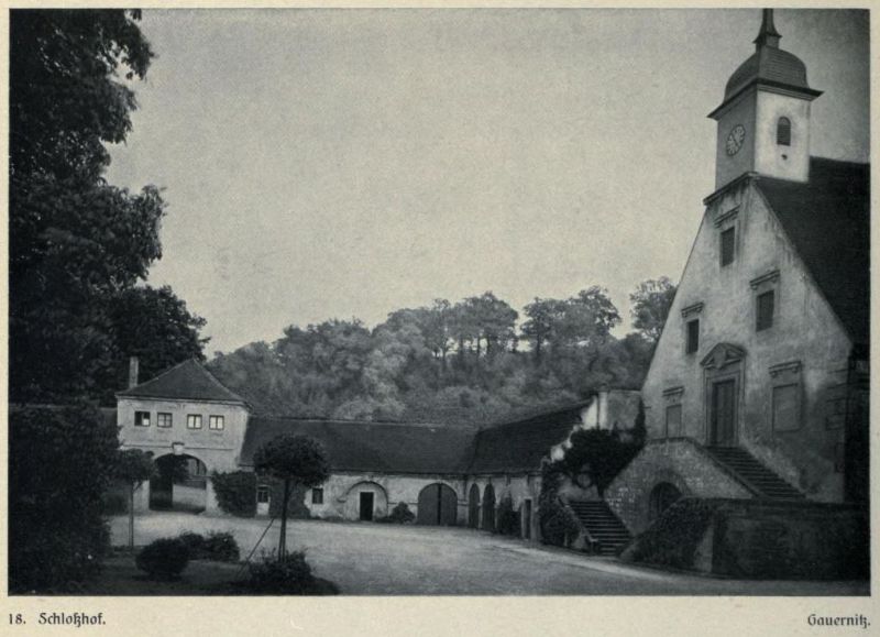 018 Gauernitz, Schlosshof
