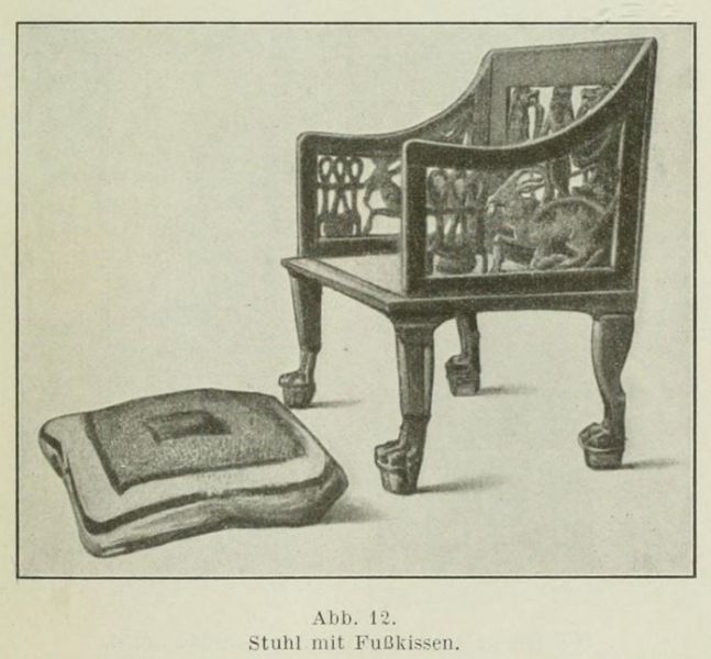 Ägypten 012 Stuhl mit Fußkissen