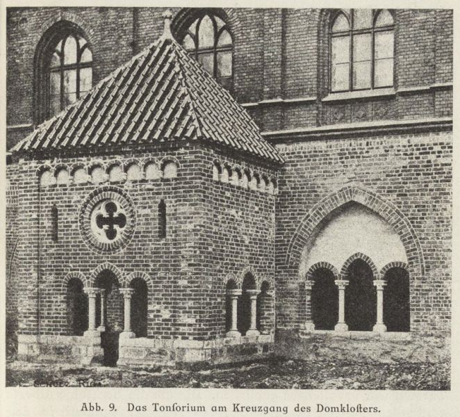 009 Riga, Das Tonsistorium am Kreuzgang des Domklosters