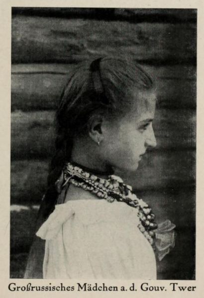 Russland 029. Großrussisches Mädchen a. d. Gouvernement Twer