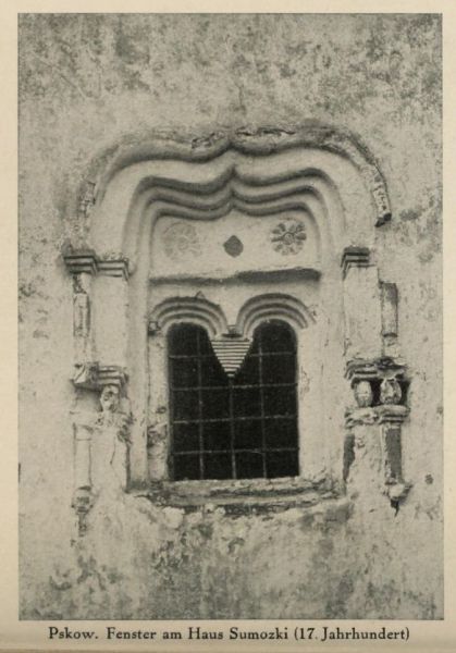 Russland 088. Pskow. Fenster am Haus Sumozki (17. Jahrhundert)