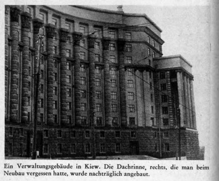 Russland, Ein Verwaltungsgebäude in Kiew, Ukraine 1942