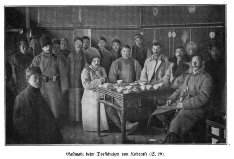 029 Gastmahl beim Dorfschulzen von Kobantse