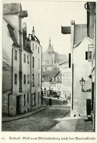 Rostock – Blick vom Bliesathsberg nach der Marienkirche