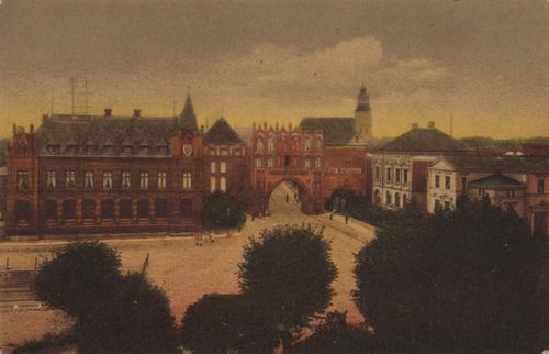 Malchin, Postamt, Tor und Kirche