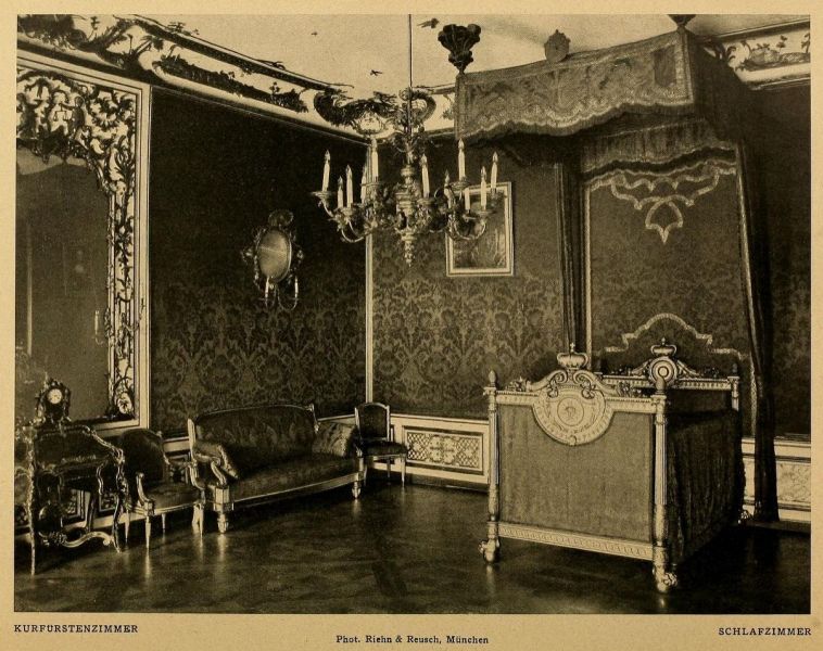 034 Kurfürstenzimmer. Schlafzimmer