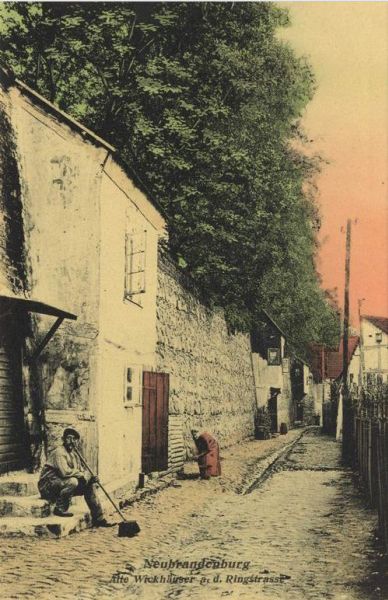Neubrandenburg, Wickhäuser in der Stadtmauer