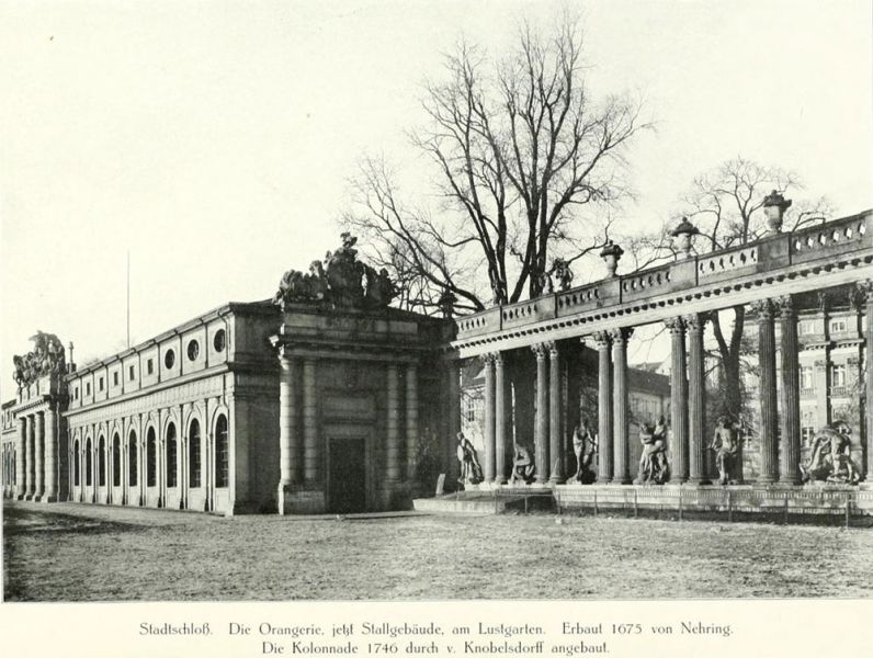 012 Stadtschloss. Die Orangerie, jetzt Stallgebäude, am Lustgarten. Erbaut 1675 von Nehring