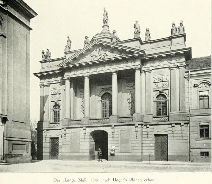027 Der „Lange Stall“ 1781 nach Ungers Plänen erbaut 