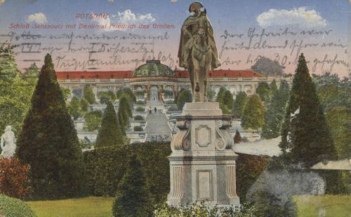 Potsdam, Schloss Sanssouci mit Reiterstandbild Friedrichs des Großen