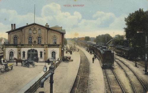 SH Heide, Bahnhof