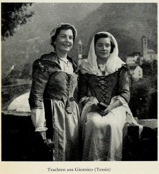 001 Trachten aus Giornico (Tessin)