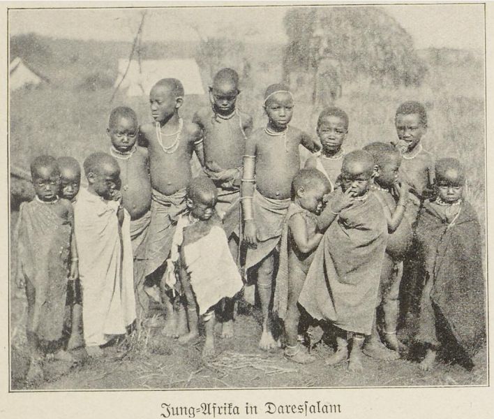 Kinder, Jung-Afrika in Daressalam