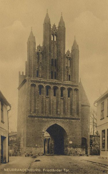 Neubrandenburg, Friedländer-Tor
