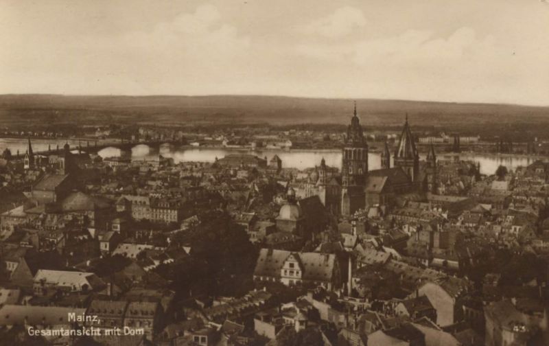 Mainz - Gesamtansicht mit Dom