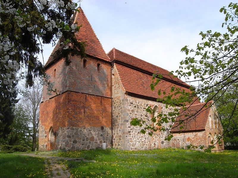 Moisall, Dorfkirche