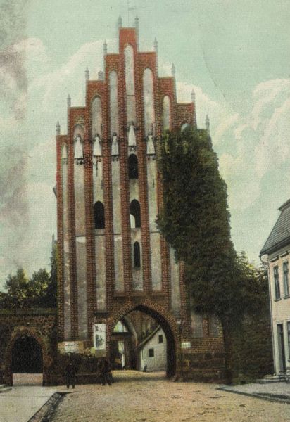 Neubrandenburg, Stargarder-Tor