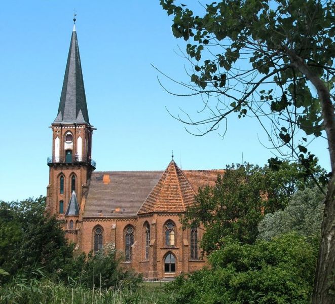 Wustrow, Kirche