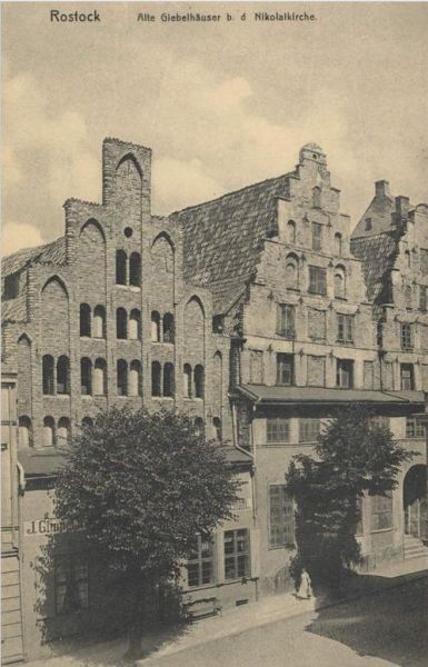 Rostock - Giebelhäuser bei der Nicolaikirche