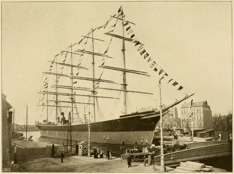 Abbildung 16. Fünfmast-Bark mit Dampfhilfsmachine „R. C. Rickmers“.