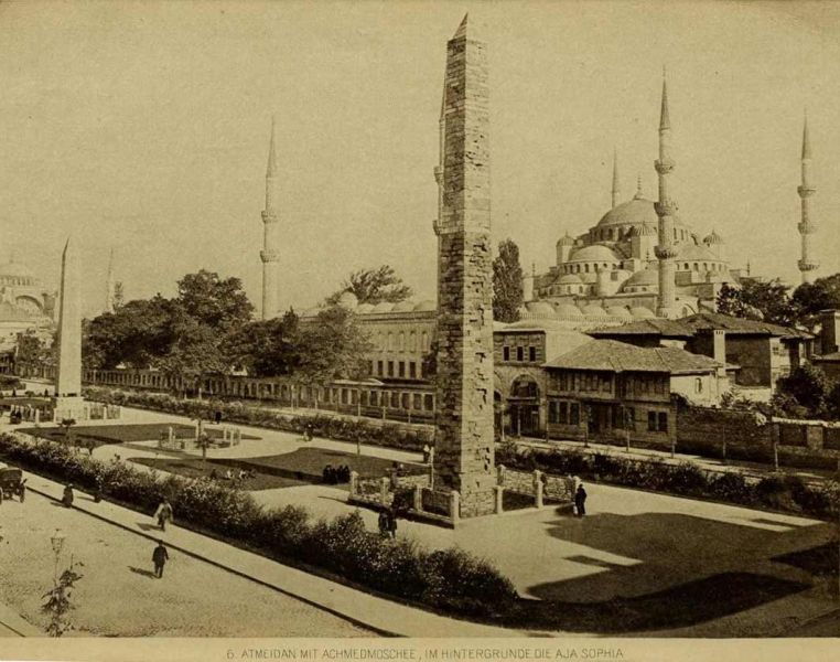 006. Atmeidan mit Achimedmoschee im Hintergrund die Aja Sophia