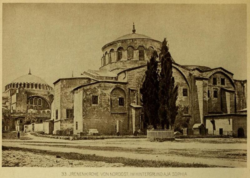 033. Irenenkirche von Norost, im Hintergrund Aja Sophia