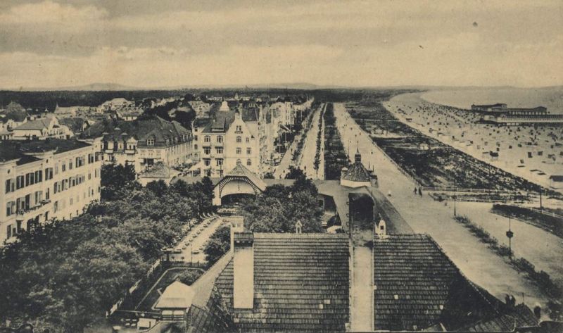 Ostseebad Swinemünde, Strandpromenade, Blick in Richtung Westen