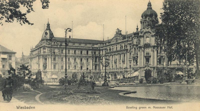 Wiesbaden - Bowling green mit Nassauer Hof