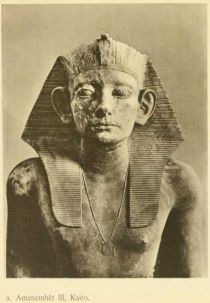 Tafel 4. a Amenemhet III aus Hawara, Kairo; Sitzstatue, Kopf; dazu Abb. 3 Gesamtansicht. 