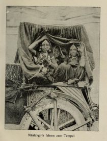 Indien 002 Nautchgirls fahren zum Tempel