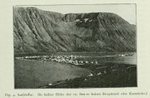 Island III 004 Isafjödur (In halber Höhe der ca. 800 m hohen Bergwand eine Karnische.)