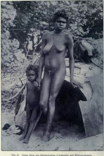 051. Junge Frau aus Südaustralien (Cooktown) mit Hüftenschmuck