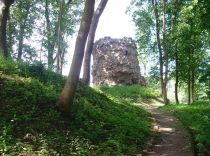 Wasdow, Fangelturm, Teil der ehemaligen Burganlage (Povisen1984)
