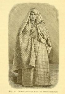 12. Marokkanische Frau im Straßenanzug