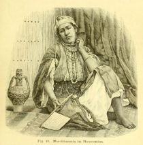 13. Marokkanerin im Hauskostüm