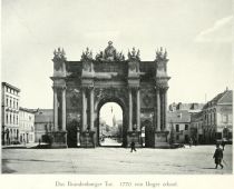 025 Das Brandenburger Tor. 1770 von Unger erbaut